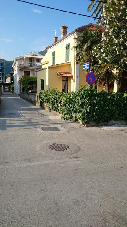House Grabic Hotel Tivat Eksteriør billede